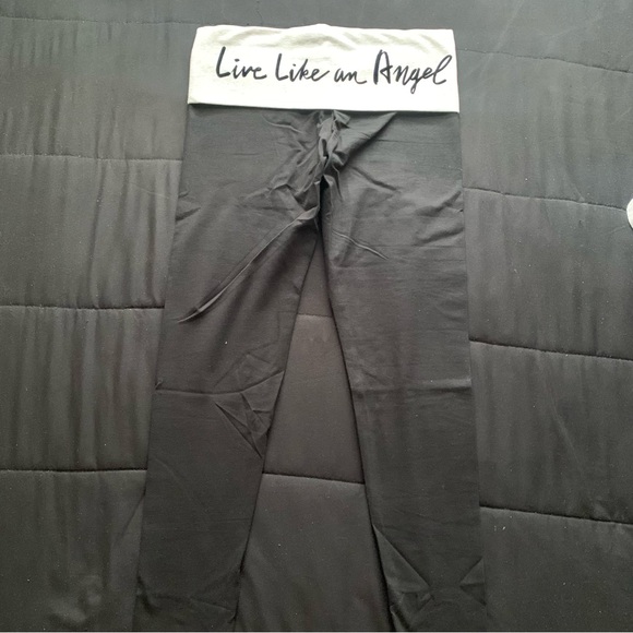 VICTORIA’S SECRET BUNDLE SIZE XS NEW - Picture 12 of 12